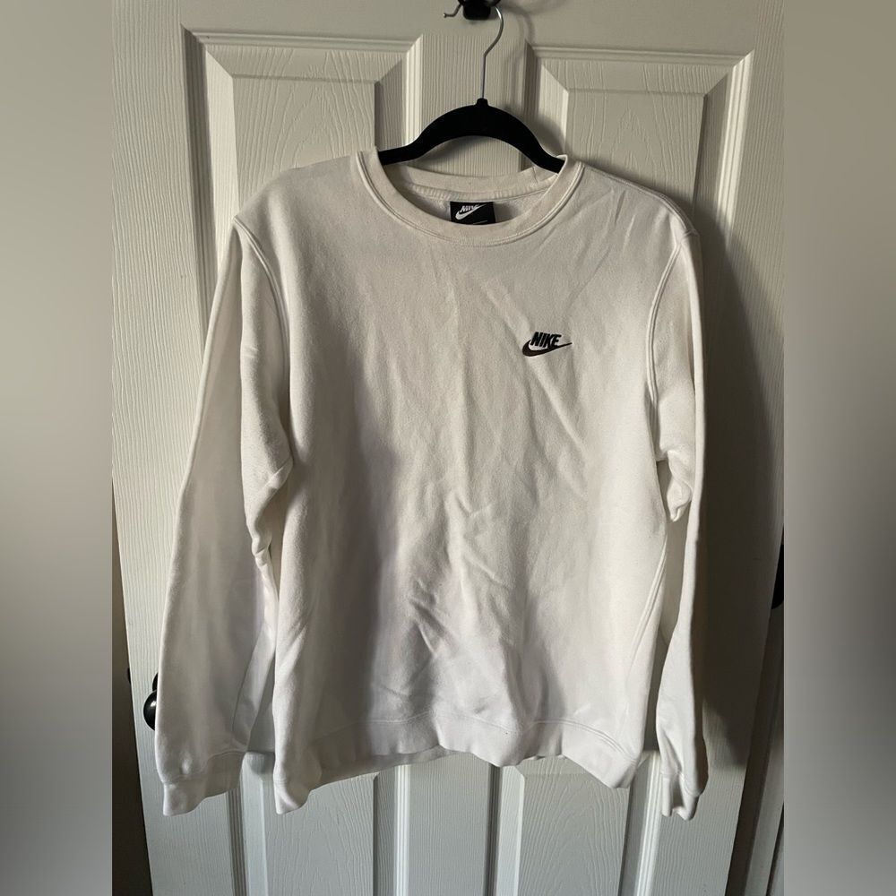 Men’s White Nike Crew Neck Sweatshirt Size Medium